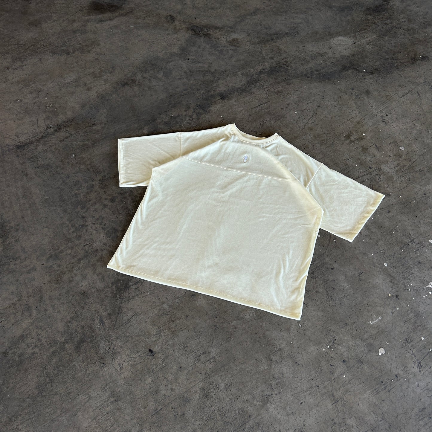 Polera floating crudo