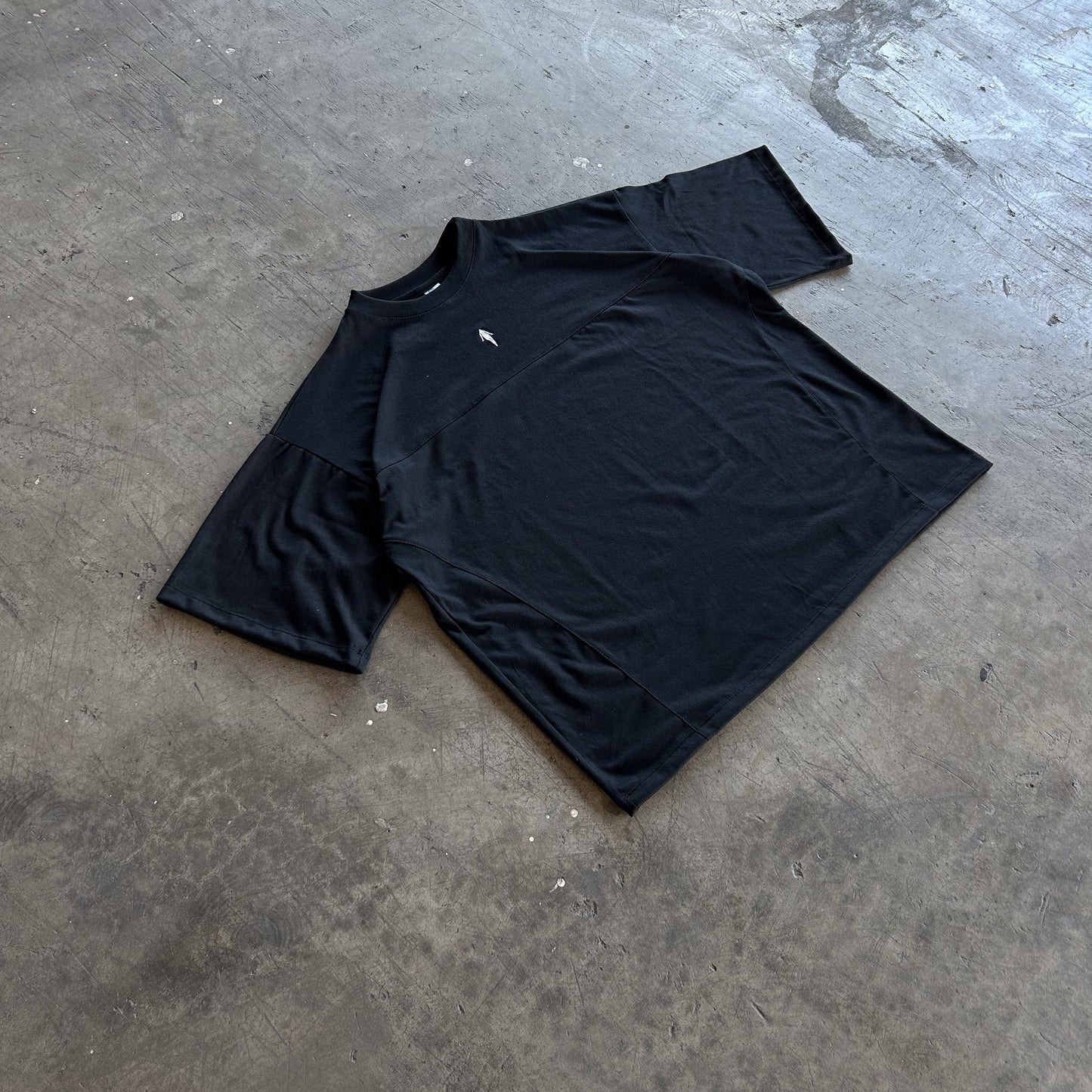 Polera floating negra