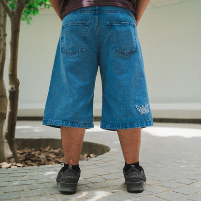 Jorts floating