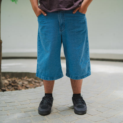 Jorts floating