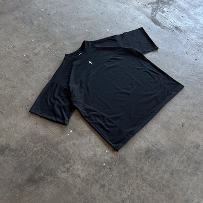 Polera floating negra