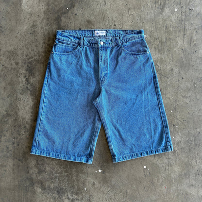 Jorts floating
